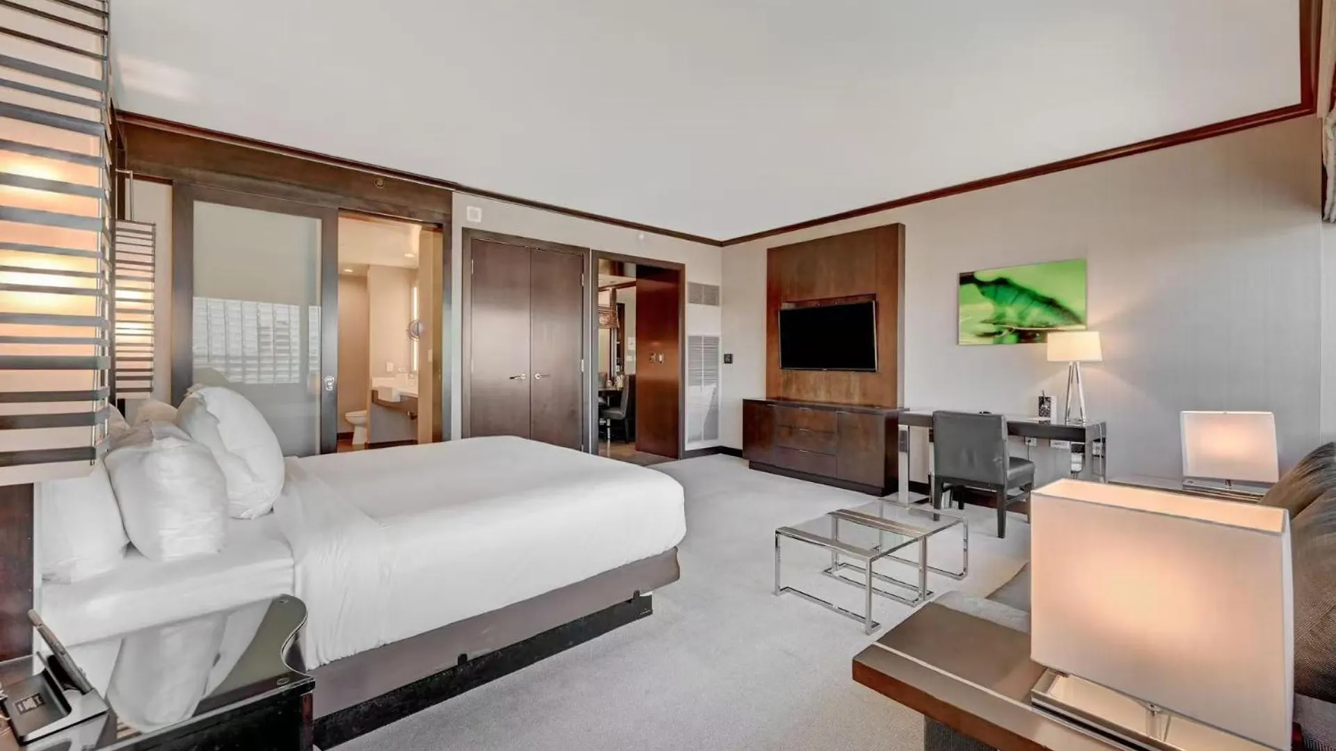Luxurious Vdara High Rise Room, City Skyline Views, King Bed, Free Valet, Smoke-Free Las Vegas Hotel