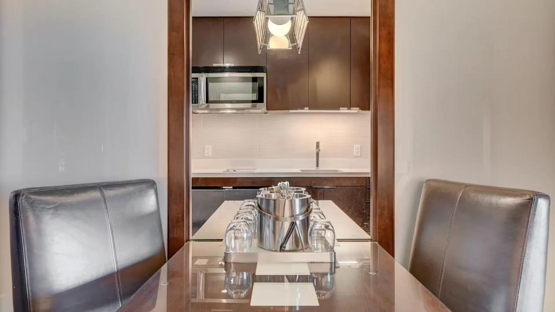 Luxurious Vdara High Rise Room, City Skyline Views, King Bed, Free Valet, Smoke-Free Las Vegas Hotel