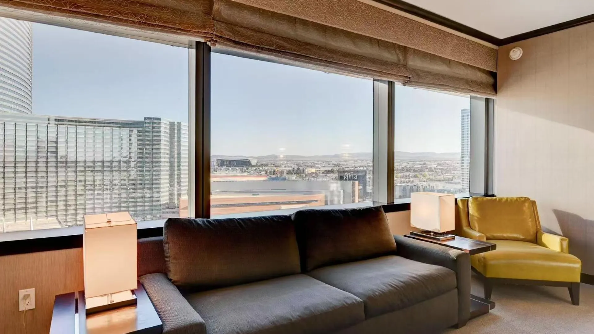 فندق Luxurious Vdara High Rise Room, City Skyline Views, King Bed, Free Valet, Smoke-Free لاس فيغاس