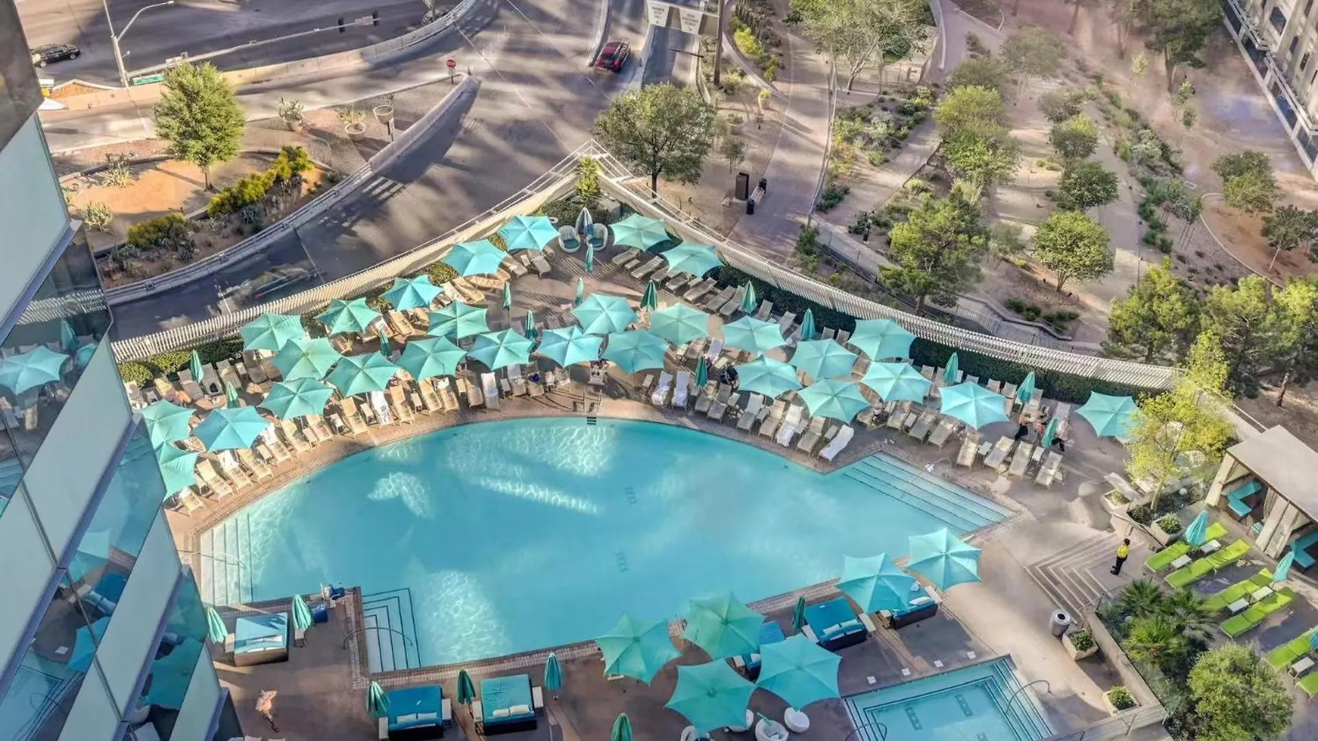 Luxurious Vdara High Rise Room, City Skyline Views, King Bed, Free Valet, Smoke-Free لاس فيغاس فندق